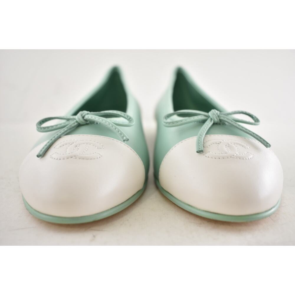 Chanel 26S Mint Green White Lambskin Leather CC Logo Ballet Ballerina Flat 38 - Picture 11 of 16